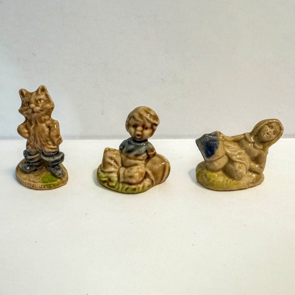 Vintage Wade Red Rose Tea Nursery Rhyme Figurines - Picture 3 of 3